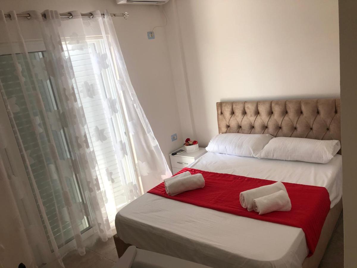 Elton Tafa Guesthouse Ksamil Esterno foto