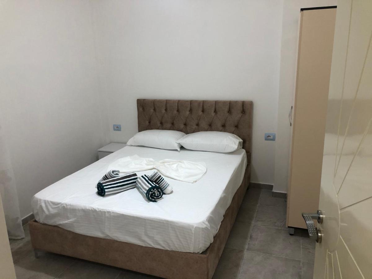Elton Tafa Guesthouse Ksamil Esterno foto