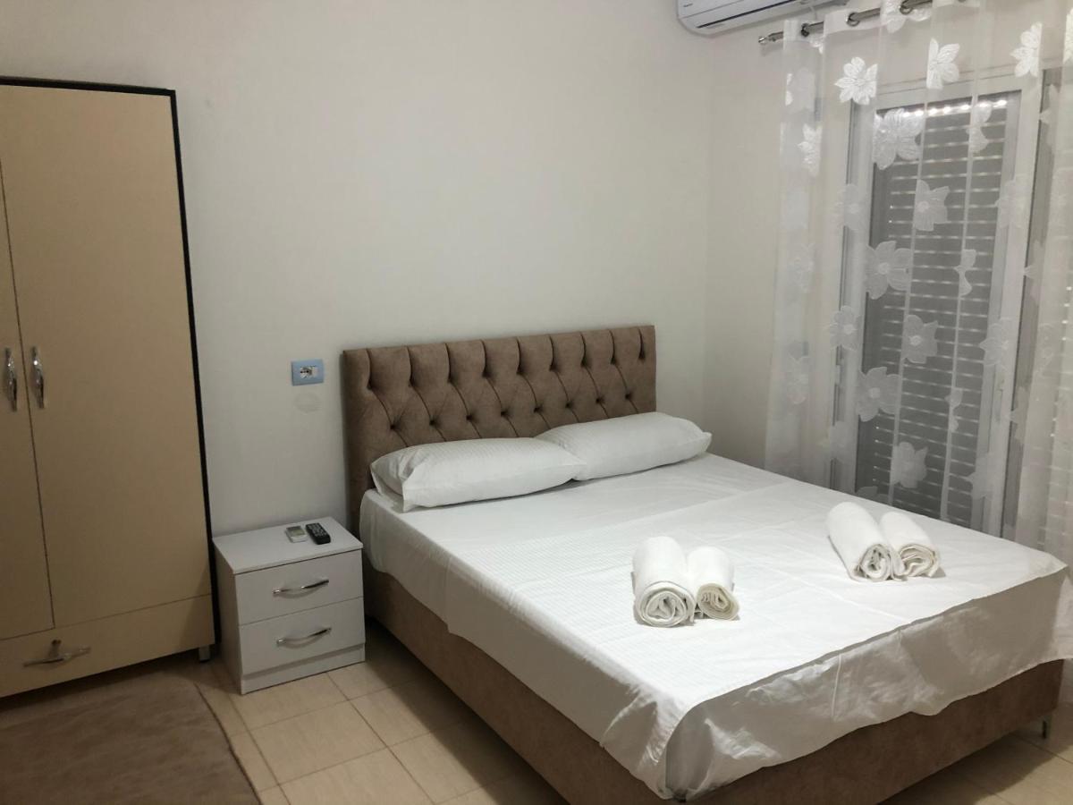 Elton Tafa Guesthouse Ksamil Esterno foto